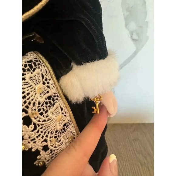 Brass Key Victorian Rose Collection Genuine Porcelain Doll Special Edition 1997 - Picture 6 of 8